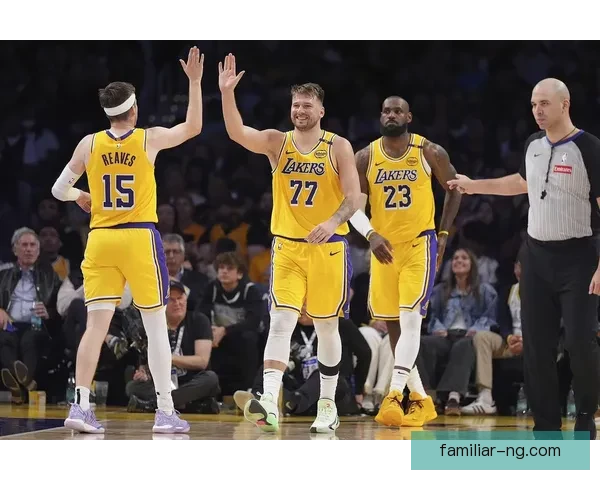 詹姆斯领衔湖人强势反弹西部格局再生变数联盟争冠形势愈发激烈