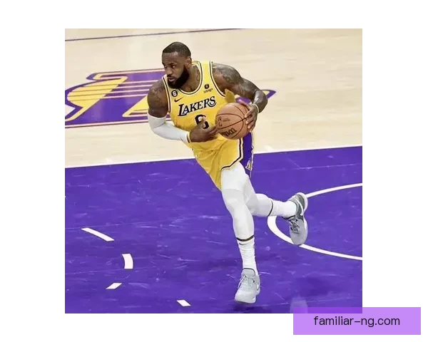 《NBA季后赛激战正酣，詹姆斯再度领衔湖人冲击总冠军》